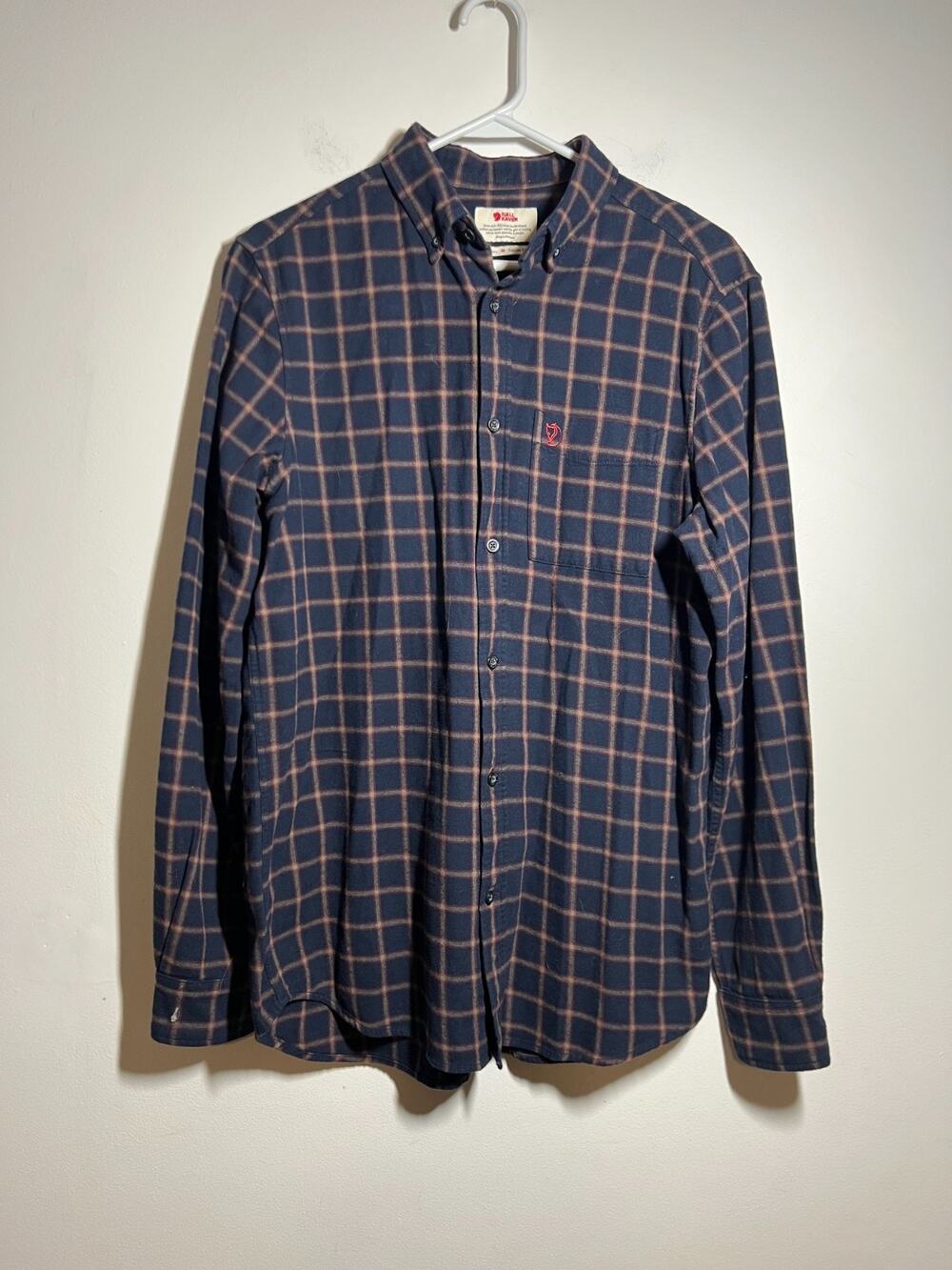 Fjallraven Men's Navy Blue Plaid Flannel Ovik Regular Fit Long Sleeve Shirt M